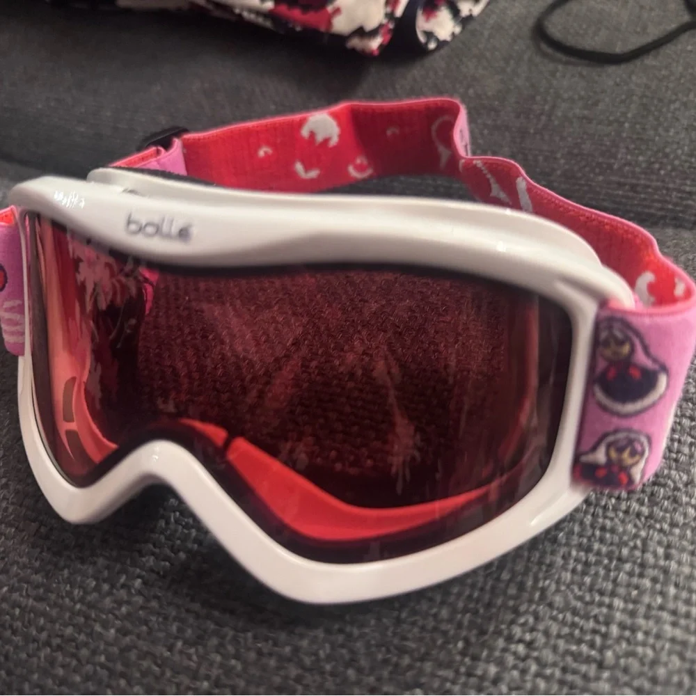 Bolle Kids Sunglasses with Pink Strap and Red Lens